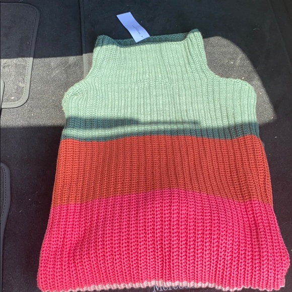 American Eagle Outfitters Sweaters - American Eagle TurtleNeck Sweater